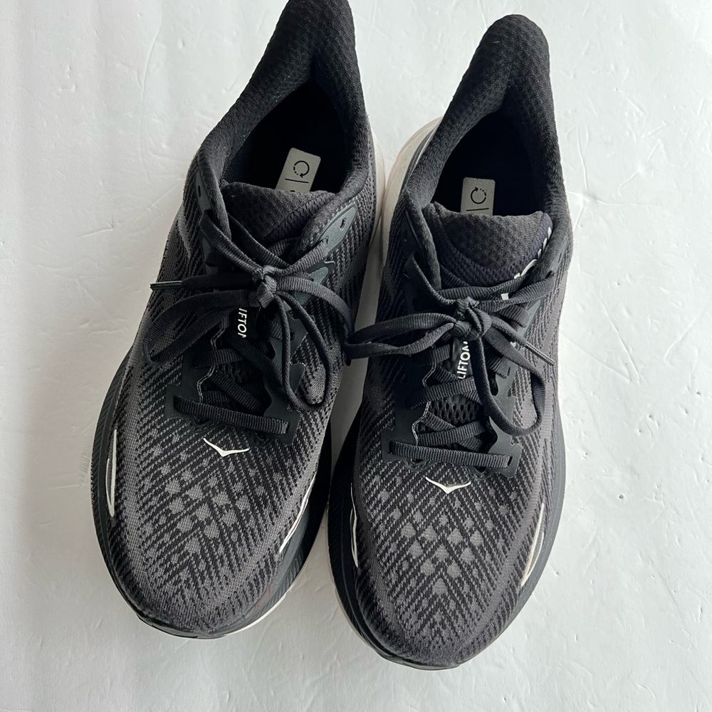 Hoka Clifton 9 Sneakers